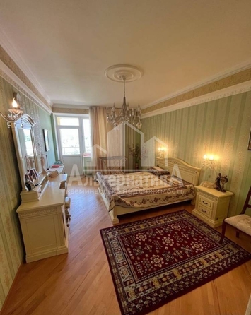 
  Продается 2-комн. квартира, 76 м², Кирова ул
. Фото 2.