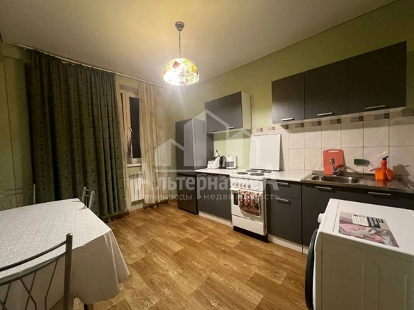 
   Продам 2-комнатную, 57.5 м², Набережная ул

. Фото 1.