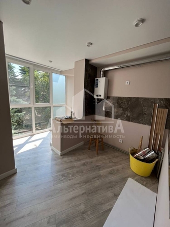 
  Продается 1-комн. квартира, 37 м², Андрея Губина ул
. Фото 6.