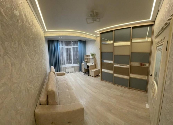 
  Продается 3-комн. квартира, 96.4 м², Замковая ул
. Фото 6.