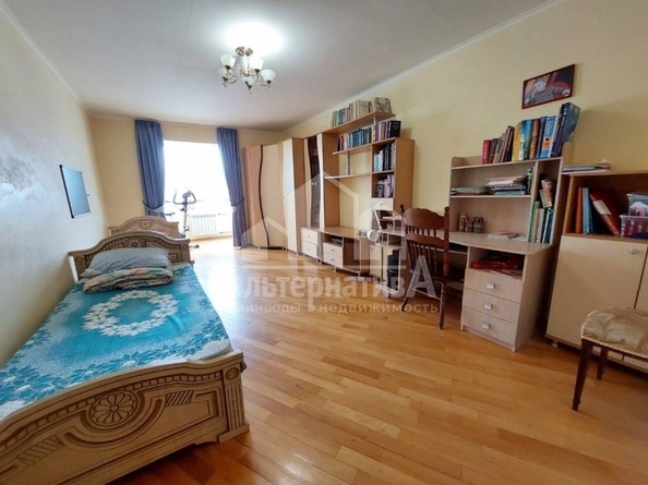 
  Продается 3-комн. квартира, 92.4 м², Романенко ул
. Фото 7.