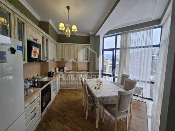 
  Продается 4-комн. квартира, 200 м², Шаумяна ул
. Фото 3.