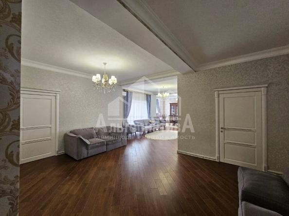 
  Продается 4-комн. квартира, 200 м², Шаумяна ул
. Фото 9.