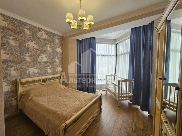 
  Продается 4-комн. квартира, 200 м², Шаумяна ул
. Фото 13.