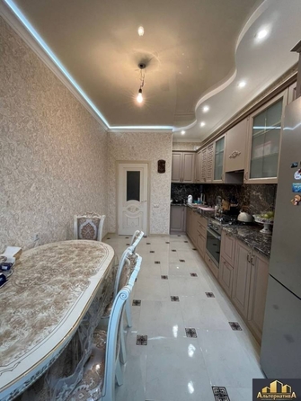 
  Продается 2-комн. квартира, 103 м², Красивая ул
. Фото 1.