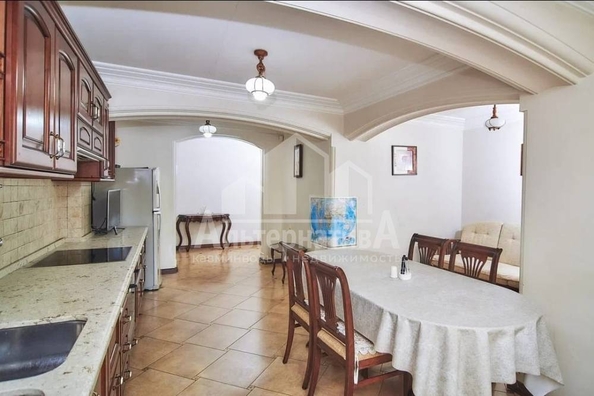 
  Продается 4-комн. квартира, 138 м², Набережная ул
. Фото 9.