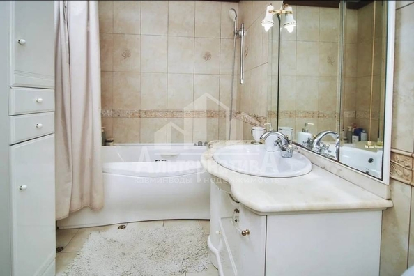 
  Продается 4-комн. квартира, 138 м², Набережная ул
. Фото 34.