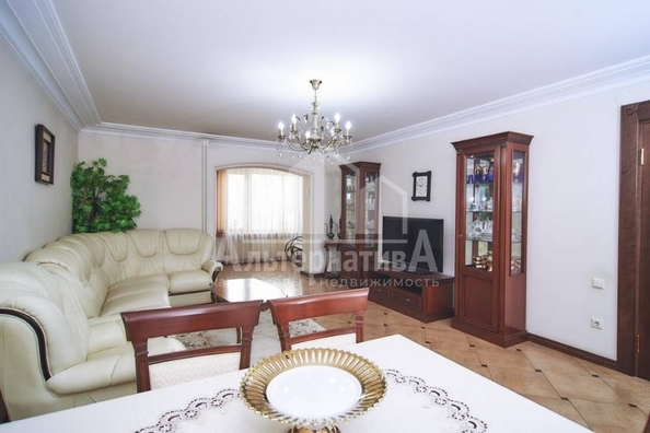 
   Продам 4-комнатную, 138 м², Набережная ул

. Фото 11.