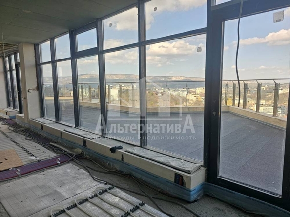 
   Продам 4-комнатную, 576.8 м², Шаумяна ул

. Фото 5.