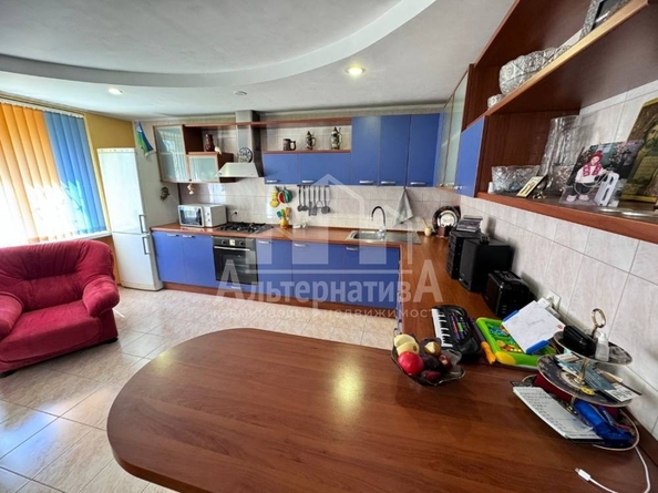 
   Продам 3-комнатную, 103.3 м², Титова ул

. Фото 5.