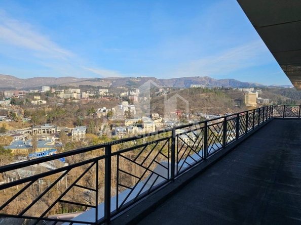 
  Продается 4-комн. квартира, 220.4 м², Шаумяна ул
. Фото 8.