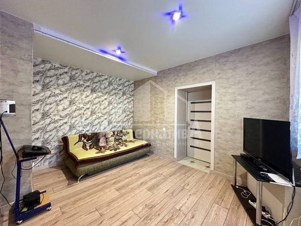 
   Продам 3-комнатную, 68 м², Одесская ул

. Фото 3.