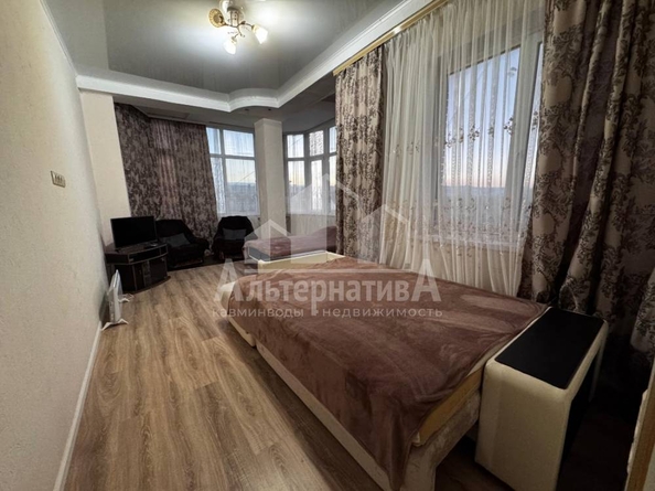
  Продается 2-комн. квартира, 67.8 м², Красивая ул
. Фото 3.