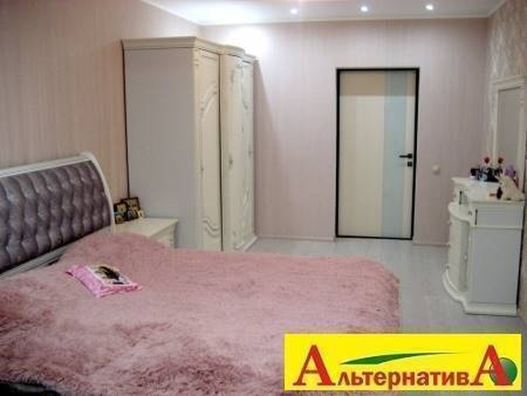 
  Продается 2-комн. квартира, 80 м², Декабристов ул
. Фото 6.