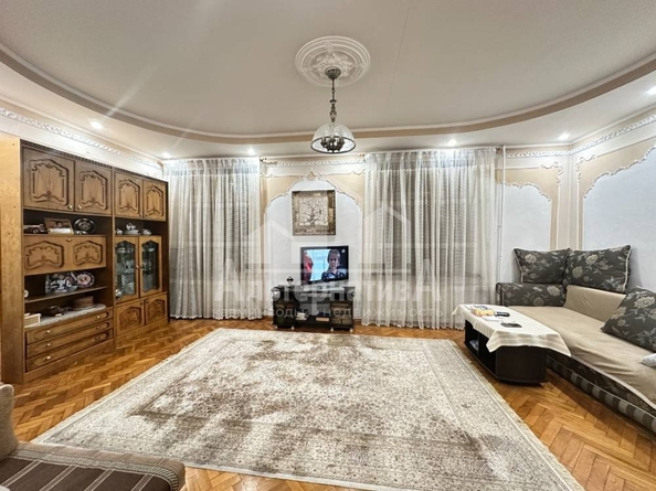 
   Продам 3-комнатную, 74.2 м², Горького ул

. Фото 2.