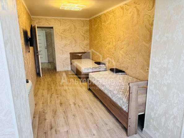 
   Продам 2-комнатную, 48.6 м², Андрея Губина ул

. Фото 7.