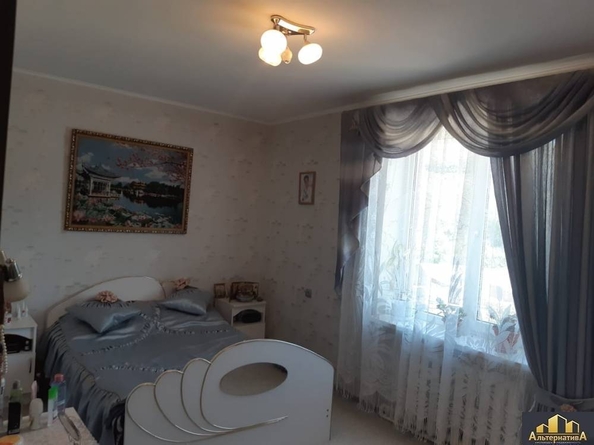 
  Продается 4-комн. квартира, 84 м², Целинная ул
. Фото 1.