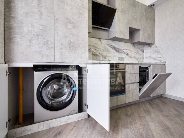 
  Продается 1-комн. квартира, 37 м², Декабристов ул
. Фото 3.