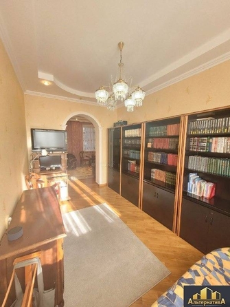 
   Продам 3-комнатную, 100 м², 40 лет Октября ул

. Фото 1.