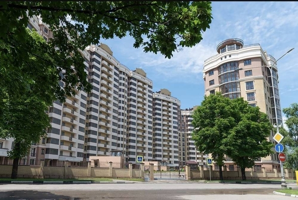 
  Продается 2-комн. квартира 109.5 м². Фото 1.