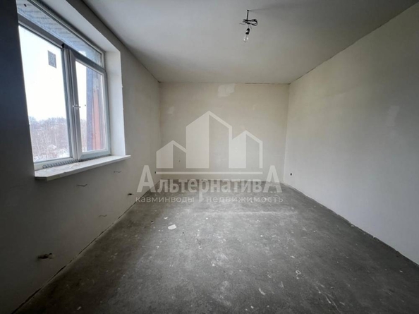 
   Продам 2-комнатную, 71.8 м², Декабристов ул

. Фото 3.