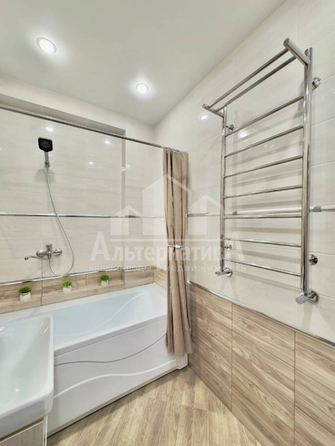 
  Продается 1-комн. квартира, 42 м², Кленовая роща ул
. Фото 13.
