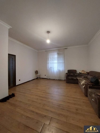 
  Продается 1-комн. квартира, 49.3 м², Жуковского ул
. Фото 2.