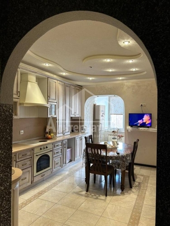 
  Продается 2-комн. квартира, 76 м², Белинского ул
. Фото 2.