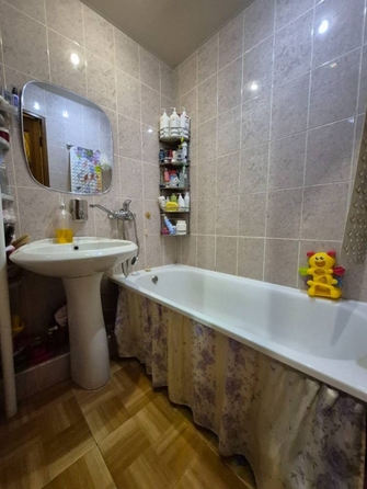 
  Продается 2-комн. квартира, 46.8 м², Красивая ул
. Фото 16.