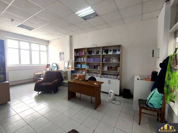 
  Продается универсальное помещение, 30.4 м², Победы пр-кт
. Фото 1.
