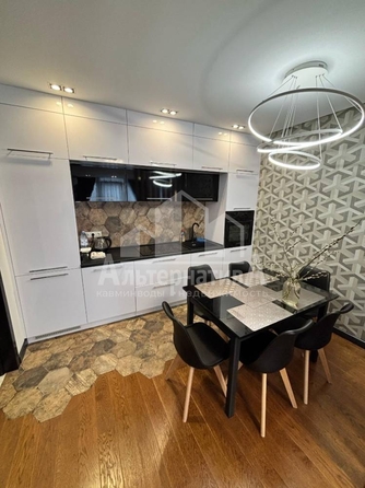 
  Продается 3-комн. квартира, 86.4 м², Кирова ул
. Фото 8.