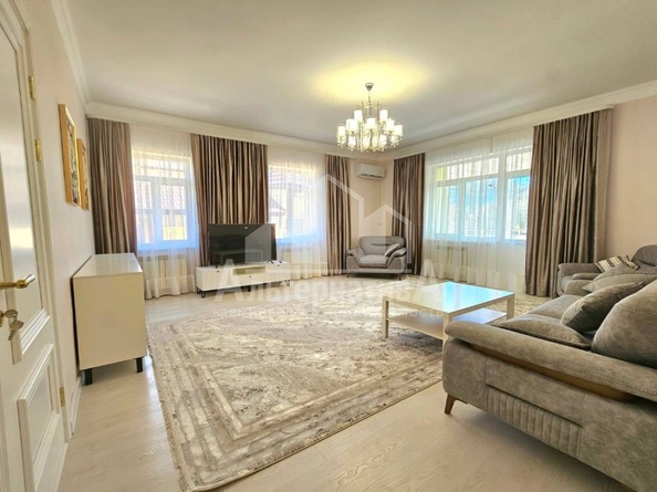 
  Продается 3-комн. квартира, 145.7 м², Герцена ул
. Фото 1.