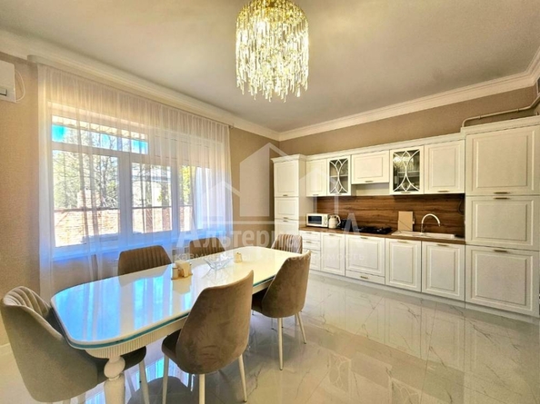
  Продается 3-комн. квартира, 145.7 м², Герцена ул
. Фото 6.