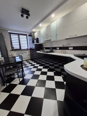 
  Продается 3-комн. квартира, 70.3 м², Калинина ул
. Фото 3.