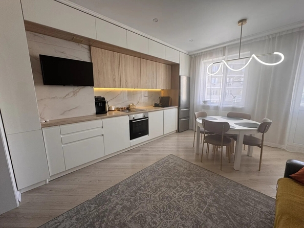 
  Продается 3-комн. квартира 75.5 м². Фото 1.