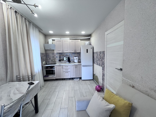 
  Продается 2-комн. квартира 63 м². Фото 1.