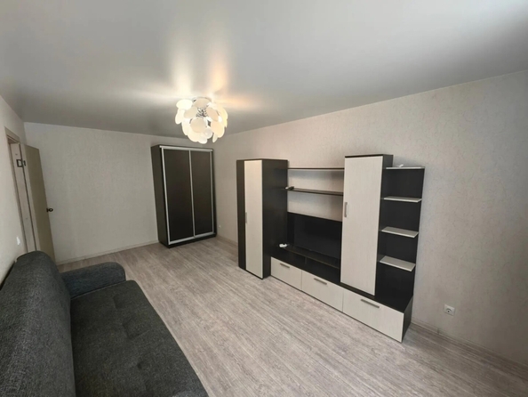 
  Продается 2-комн. квартира 52 м², в ЖК Суворовский, литера 16. Фото 3.