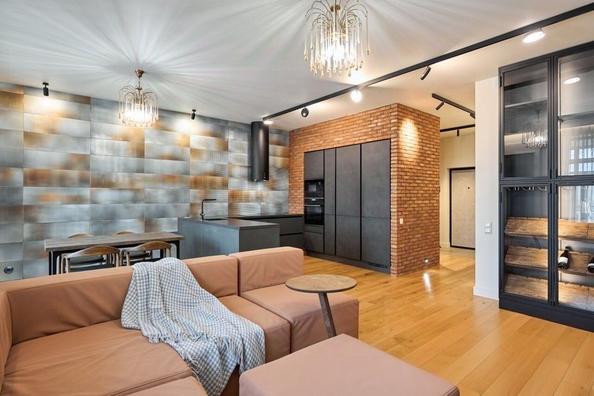 
  Продается 3-комн. квартира 101.9 м². Фото 1.