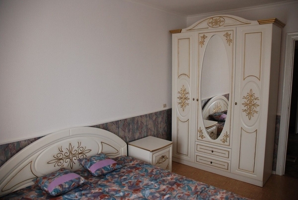 
   Продам 2-комнатную, 56 м², Штахановского ул, 1/33

. Фото 4.