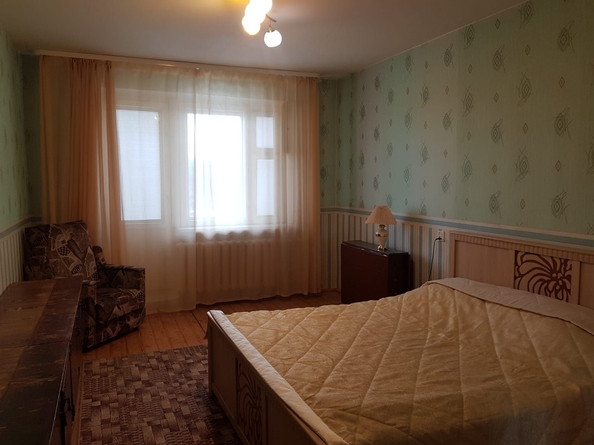 
   Продам 3-комнатную, 82 м², Днепровский пер, 124Б

. Фото 4.