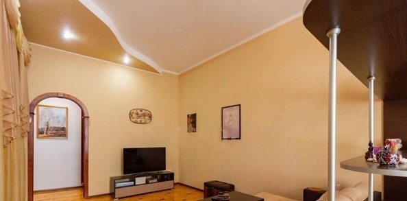 
   Продам 2-комнатную, 67 м², Комсомольская пл, 26/17

. Фото 9.