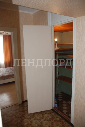 
   Продам 2-комнатную, 56 м², Штахановского ул, 1/33

. Фото 2.
