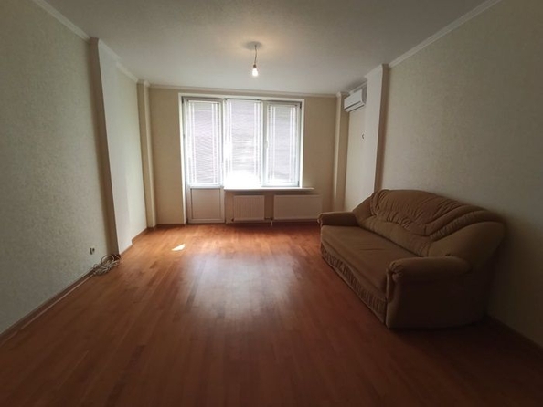 
   Продам 1-комнатную, 45 м², Половинко ул, 101/22

. Фото 3.