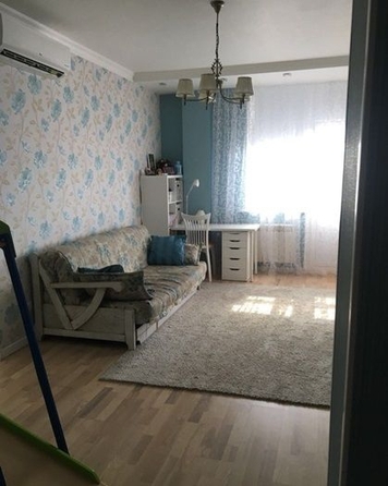 
   Продам 3-комнатную, 74 м², Комарова ул, 101/26

. Фото 4.