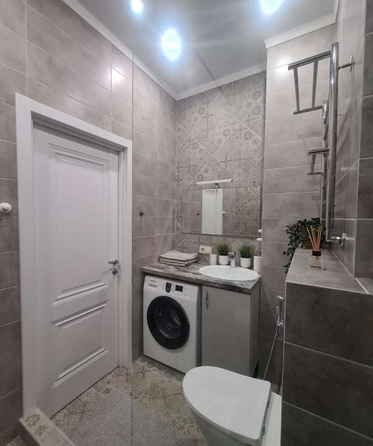 
   Продам 1-комнатную, 46 м², Островского пер, 1А

. Фото 2.