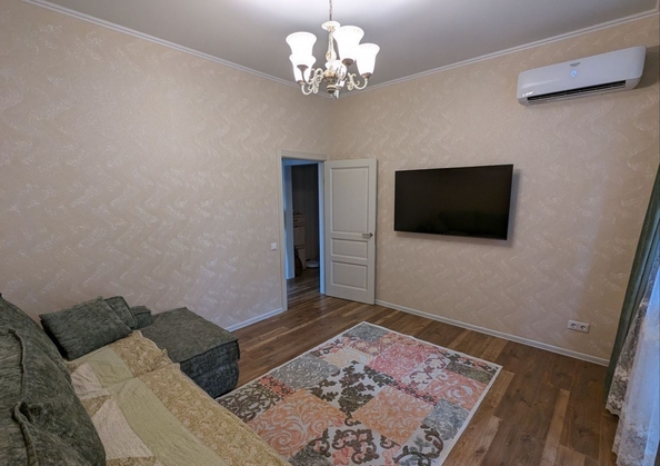 
   Продам 2-комнатную, 60 м², Островского пер, 1А

. Фото 1.