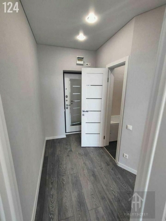 
   Продам 1-комнатную, 38 м², 

. Фото 5.