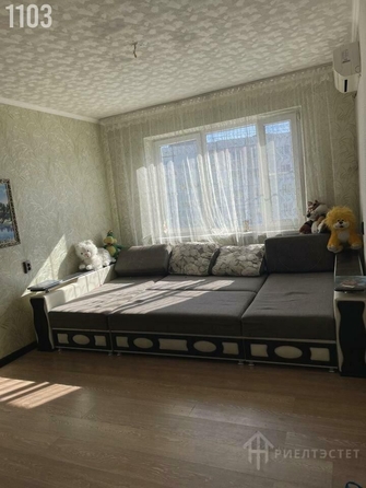 
   Продам 2-комнатную, 52 м², Лелюшенко ул, 3

. Фото 8.