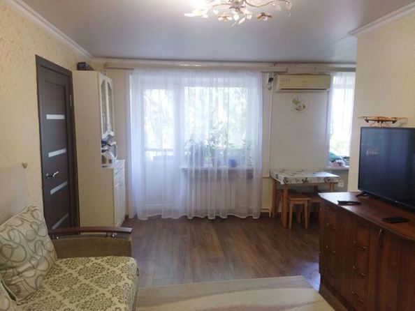 
   Продам 3-комнатную, 56 м², Дзержинского ул, 183

. Фото 8.