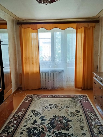 
   Продам 2-комнатную, 42 м², 

. Фото 5.